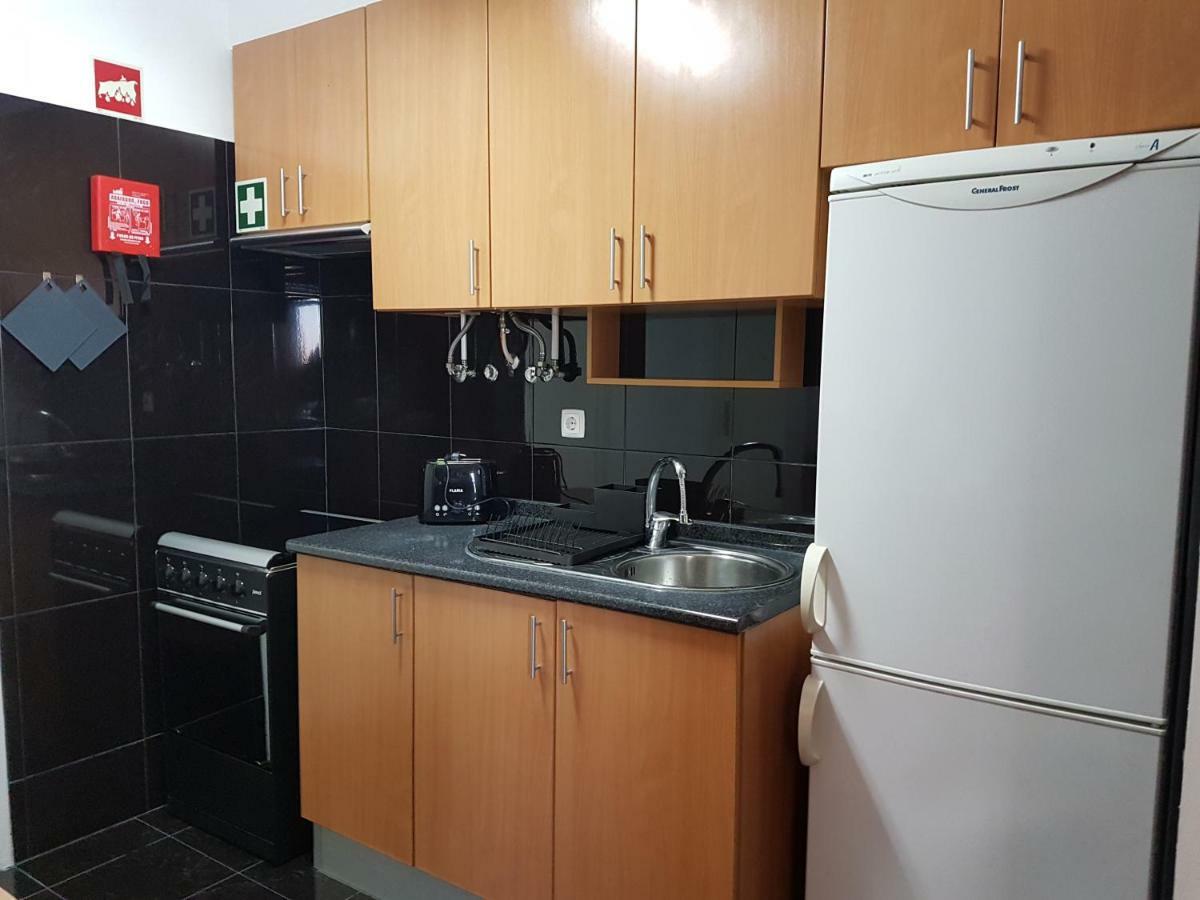 Comfort City Hub - Metro Lisbon Amadora Bagian luar foto